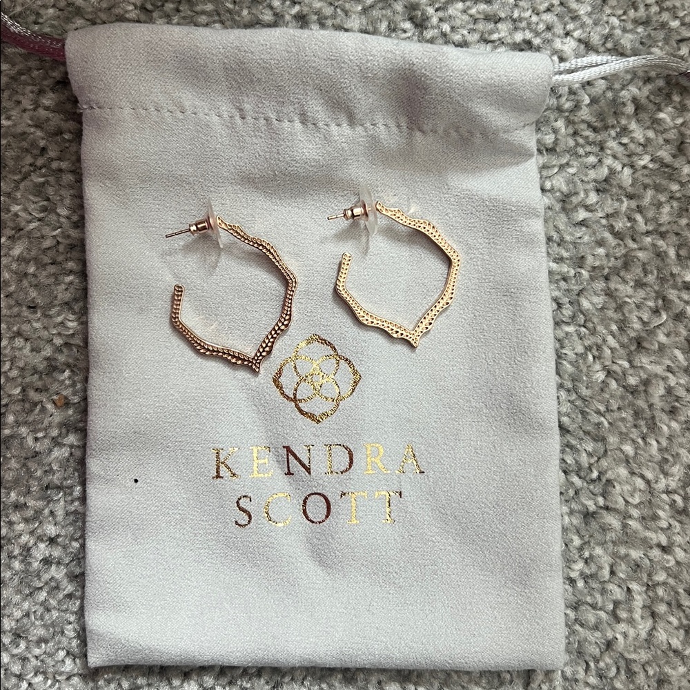 Kendra Scott Rose Gold Hoop Earrings - Picture 5 of 5